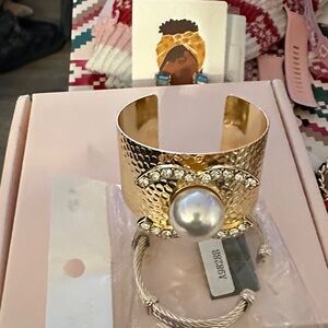 Source Unknown Gold Bracelet with Pearl and Crystal Accents